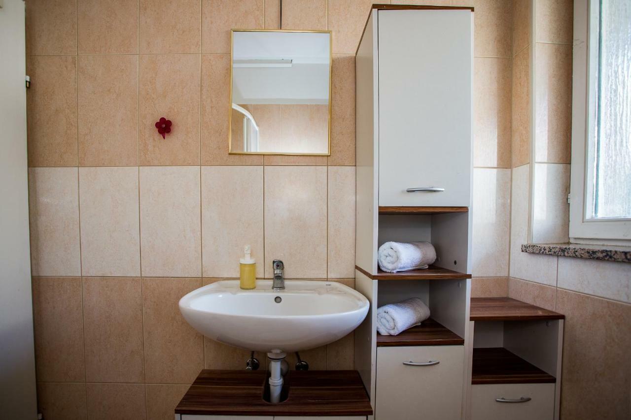 Apartment & Rooms Poppy Rose Zadar Ngoại thất bức ảnh